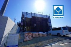 現地（2026年3月11日）撮影。三苫駅徒歩13分、都心へのアクセス良好。スーパーやコンビニなども近く周辺環境充実。快適でゆとりのある生活空間で新生活を始めましょう^^