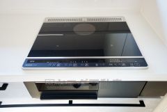 IHクッキングヒーターは火を使わないため、火災の発生リスクを抑えることが出来ます。汚れてもサッとふけてお掃除らくらく＾＾