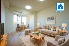 写真はイメージです。リビングは広々とした設計で、家族が集い、寛ぐ暮らしの空間を演出しています。