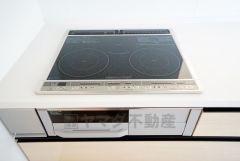 IHクッキングヒーターは火を使わないため、火災の発生リスクを抑えることが出来ます。汚れてもサッとふけてお掃除らくらく＾＾