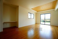 断熱性能の窓ガラスを採用。省エネ、光熱費カットにも貢献します。夏は涼しく、冬は暖かく快適に過ごせますよ＾＾