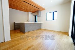 断熱性能の窓ガラスを採用。省エネ、光熱費カットにも貢献します。夏は涼しく、冬は暖かく快適に過ごせますよ＾＾