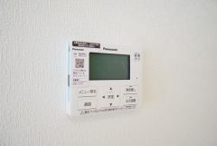 おいだき機能つきなのでお風呂に入る時間が異なるご家庭には嬉しいですね。ボタン一つで快適で便利な生活が＾＾