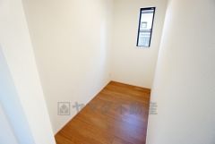 フリーコーナー。家電の収納スペースやパントリーとしてもお使いいただけます＾＾