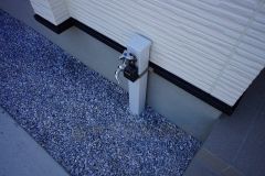 お車の洗車や外壁のお掃除をする際に便利な外水栓。