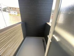雨に濡れにくいインナーバルコニーは家事を助けてくれること間違いなし。お洗濯やお布団干しはもちろん、日光浴スペースにも。