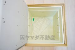 キッチンには床下収納をご用意。長期で保管するものの置場におススメです＾＾