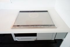 お手入れのしやすいIHクッキングヒーターです。3口コンロなので、効率よくお料理が楽しめます。毎日のお料理も楽しくなりますね＾＾