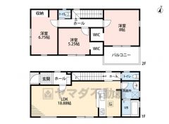 全室南向きで陽当たりを1日中確保できる間取り。家族のコミュニケーションが増えるリビングスルー階段です。2階にはウォークインクローゼット2ヵ所付。