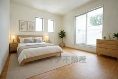 家具はイメージです。寛ぎの時間を紡ぎだす主寝室は、大型ベッドを置いても余裕の広さを確保しています。