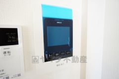 防犯性、セキュリティ対策に安心できるテレビモニター付きインターフォンです。セールスマン対策にもなり安心できます。