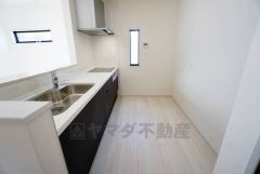 カウンタートップは耐熱性に優れており、日ごろのお掃除もふき取るだけでＯＫ。