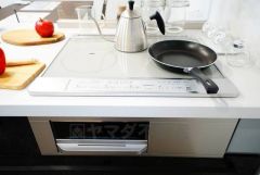 汚れてもサッとふける、お手入れのしやすいIHクッキングヒーター。オール電化なので経済的です。