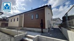 三苫駅徒歩13分、都心へのアクセス良好。スーパーやコンビニなども近く周辺環境充実。快適でゆとりのある生活空間で新生活を始めましょう^^