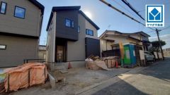 2025年11月18日撮影。お気に入りの家具とインテリアでステキな部屋を作りましょう。