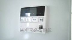 キッチン横からボタンひとつで操作が楽々。