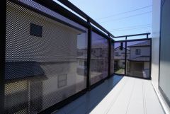 陽当たりの良いバルコニーです。お洗濯やお布団干しはもちろん、日光浴スペースにも＾＾足元は防水工事施工済です。