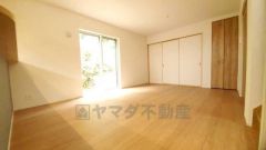 断熱性能の窓ガラスを採用。省エネ、光熱費カットにも貢献します。夏は涼しく、冬は暖かく快適に過ごせますよ＾＾