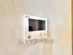 お風呂から通話ができるタイプの給湯器リモコンです。お子さんや高齢の方が一人で入られる時も安心ですね＾＾