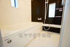 お子様と入っても十分ゆったりサイズです。