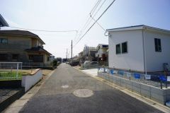 大型車の通行が少なく、騒音や振動が少ないので静かで快適な生活を送れます。