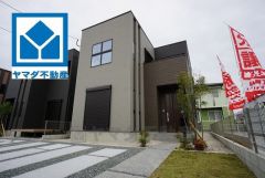 千鳥駅徒歩11分、都心へのアクセス良好。スーパーやコンビニなども近く周辺環境充実。快適でゆとりのある生活空間で新生活を始めましょう^^