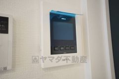 防犯性、セキュリティ対策に安心できるテレビモニター付きインターフォンです。セールスマン対策にもなり安心できます。