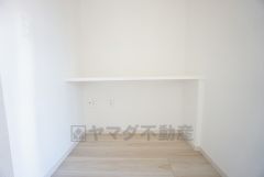 お子様の勉強用、パソコンデスク、趣味の作業スペースなど使い方は色々あります。