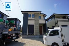 三苫駅まで自転車で5分（1.2ｋｍ）。スーパーやコンビニなども近く周辺環境充実。快適でゆとりのある生活空間で新生活を始めましょう^^