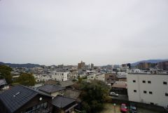 バルコニーからの眺望です。前面に遮るものがなく景色を一望できます。