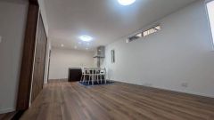 断熱性能の窓ガラスを採用。省エネ、光熱費カットにも貢献します。夏は涼しく、冬は暖かく快適に過ごせますよ＾＾