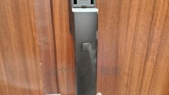 お子様を抱っこしながら簡単に開けられるのが便利なスマートキー。