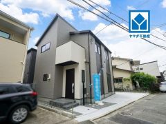 限定1棟＾＾南向き、日当たり、風通し良好＾＾カースペースは2台分を確保＾＾（車種による）バルコニー2箇所付き＾＾