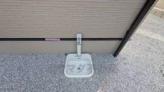 お庭に外水栓付き。庭掃除や植物への水やり、お子様用のプールなど大活躍すること間違いなし。ペットを飼われているご家族様にもオススメです＾＾