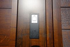 万が一落としてしまっても町の鍵屋さんなどでは簡単に合鍵を作ることができないので、防犯性が高く安心です。