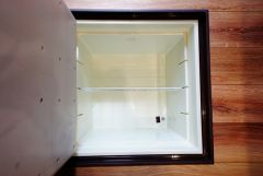 同仕様写真。キッチンにある床下収納は、居住スペースを減らさずに買い置きの調味料や非常食などを保管することができます。