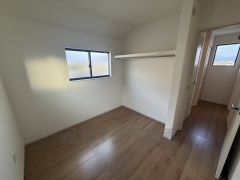 オープンクローゼットは、扉の開閉動作がないので荷物の出し入れがスムーズになります。衣類を綺麗にまとめておしゃれにまとめれば、お部屋のアクセントにもなります＾＾