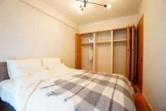住む人のこだわりを活かす洋室。日当たりがよく、寝室としての利用もおすすめ。広めのクローゼットには荷物をすっきり片付けられ、ゆとりのある暮らしが出来ます＾＾