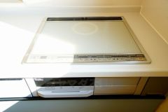 IHクッキングヒーターは火を使わないため、火災の発生リスクを抑えることが出来ます。汚れてもサッとふけてお掃除らくらく＾＾