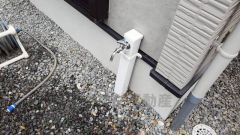 お車の洗車や外壁のお掃除をする際に便利な外水栓。
