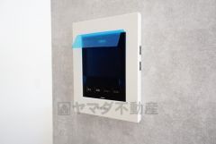 防犯性、セキュリティ対策に安心できるテレビモニター付きインターフォンです。セールスマン対策にもなり安心できます。