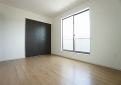 同仕様写真。机やベッドを置いても広々とした空間です＾＾子供部屋としての利用もおすすめ。