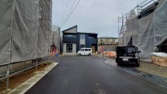 現地（2025年10月3日）撮影。住人以外の車の進入も少なく、小さなお子様を持つご家庭にも安心です。