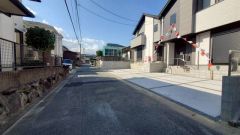 大型車の通行が少なく、騒音や振動が少ないので静かで快適な生活を送れます。