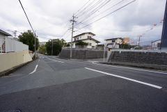 大きな車でも駐車しやすいため、車のサイズを気にせず好きな車に乗れます。