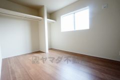 住む人のこだわりを活かす洋室＾＾広めのクローゼットもあり荷物もすっきり片付けられ、ゆとりのある暮らしが出来ます＾＾