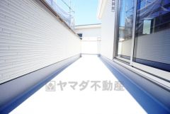 陽当たりの良いバルコニーです。お洗濯やお布団干しはもちろん、日光浴スペースにも。