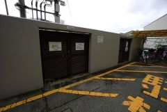 しっかりと扉の閉まるゴミ置き場。ゴミが散らかる心配もありません。