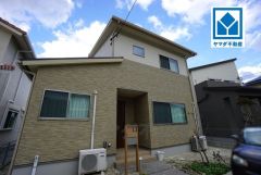 東郷小学校まで徒歩4分と近く、お子様も無理なく通えます。快適でゆとりのある生活空間で新生活を始めましょう^^