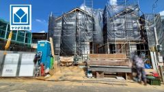 現地（2025年10月1日）撮影。天神行バス停まで徒歩3分で、都心へのアクセスの幅が広がります。毎日の通勤・通学・買い物がしやすく、快適に過ごせます。